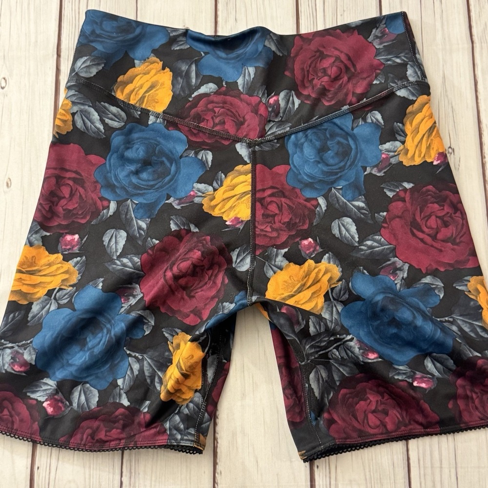Nike One 7" Shorts Floral Print Tight Fit Mid Rise Large Women's Activewear Yoga - Picture 5 of 5